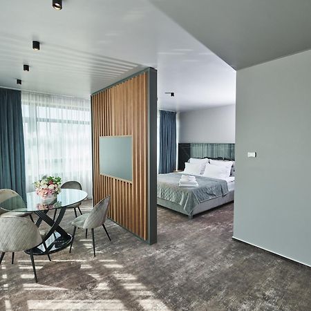 באקאו Hotel Emd מראה חיצוני תמונה