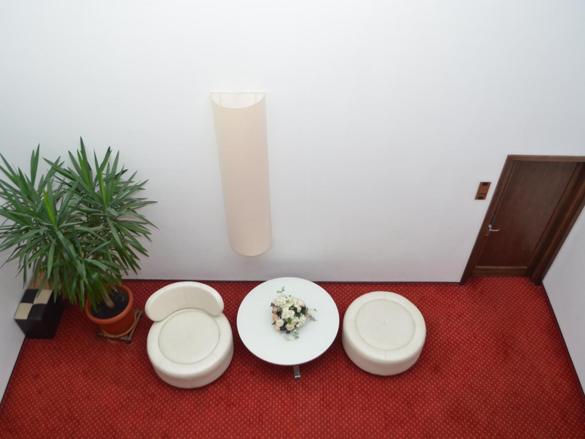 באקאו Hotel Emd מראה חיצוני תמונה