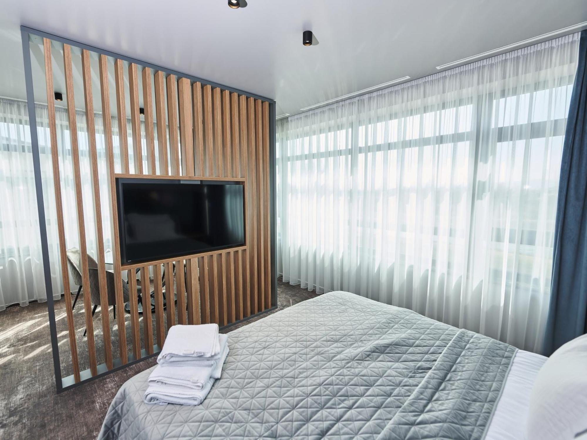 באקאו Hotel Emd מראה חיצוני תמונה